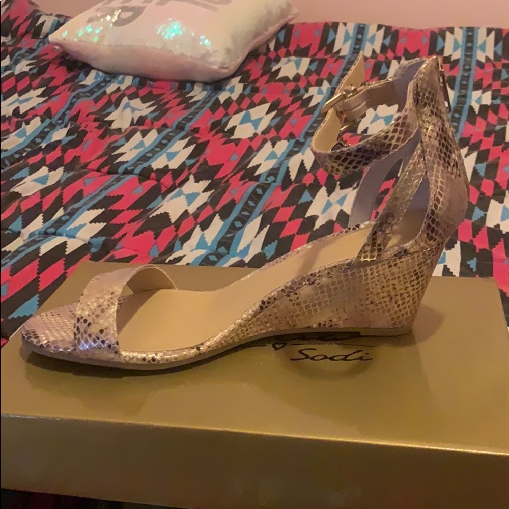 Low Heel Shoe